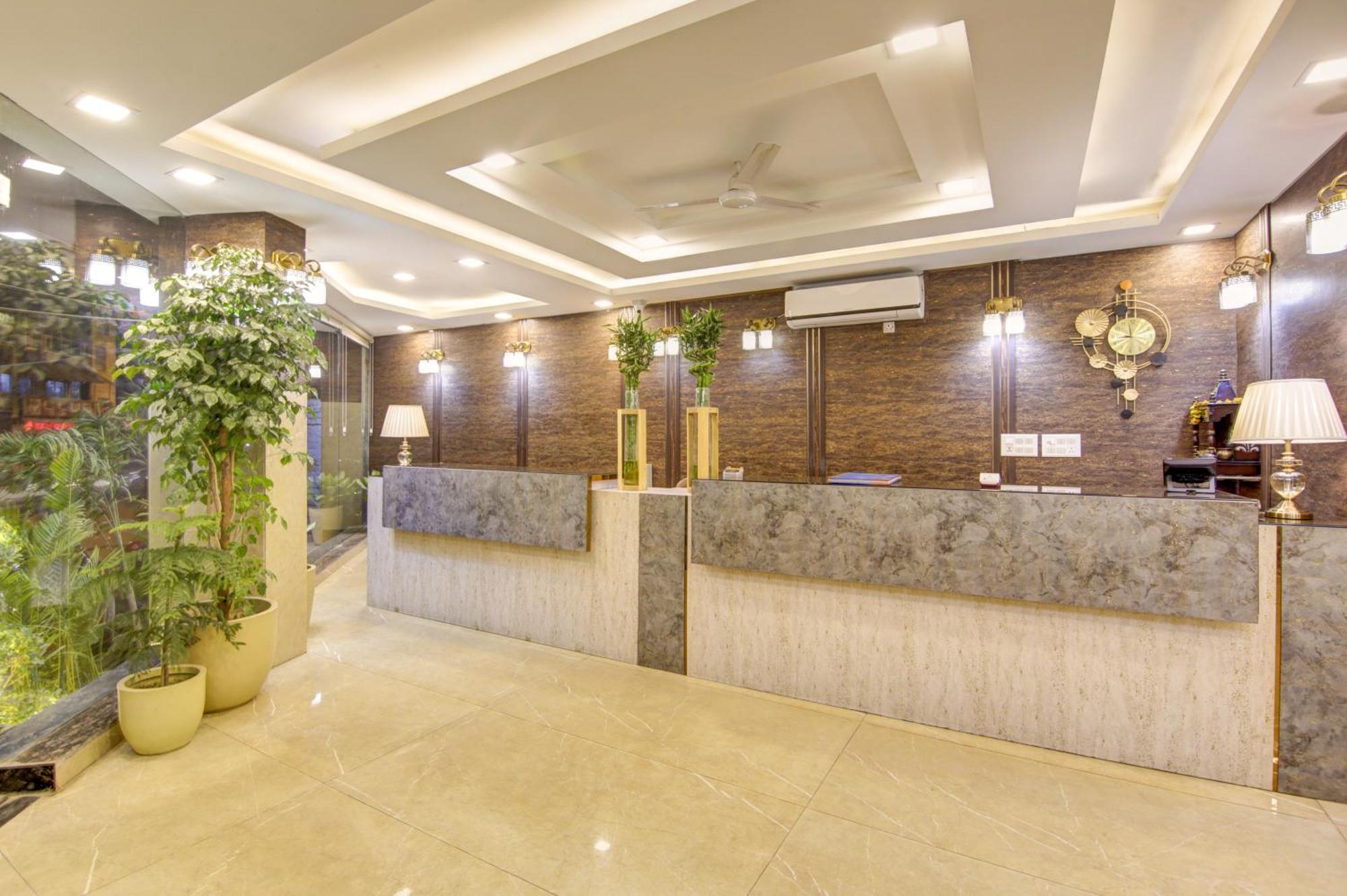 Hotel Prithvi-Raj Near Delhi Airport Нью-Дели Экстерьер фото