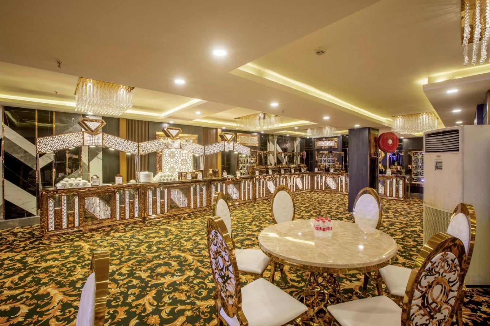 Hotel Prithvi-Raj Near Delhi Airport Нью-Дели Экстерьер фото